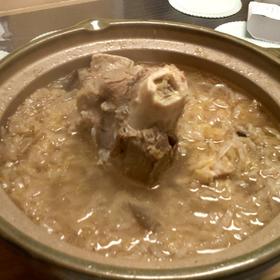 东北酸菜骨头炖冻豆腐