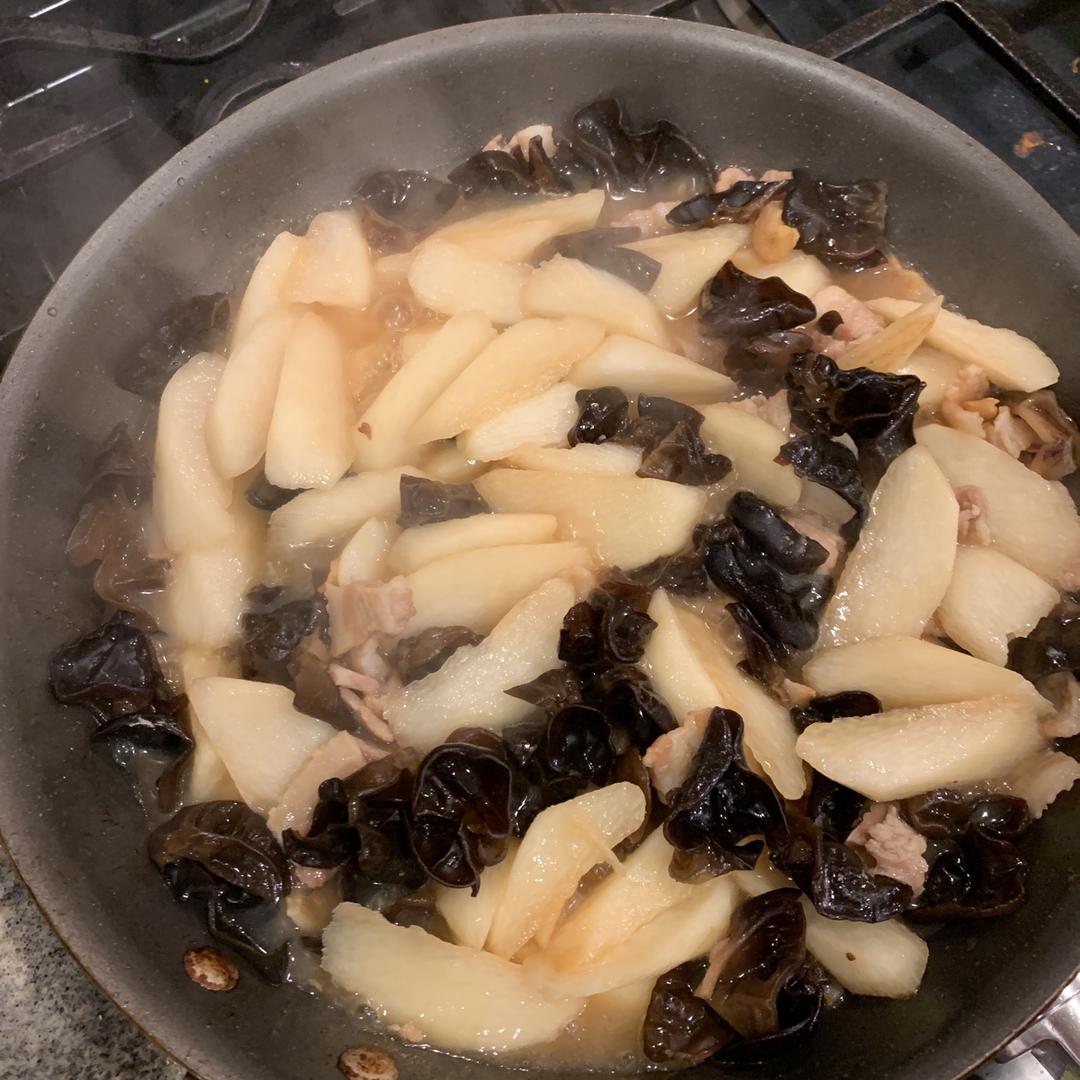 山药木耳炒肉（快手）