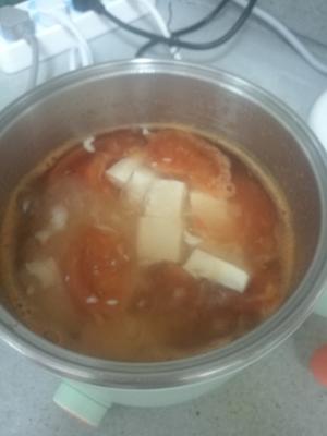 【小煮锅一人食】番茄豆腐蛋花汤+蒸红薯片的做法 步骤6