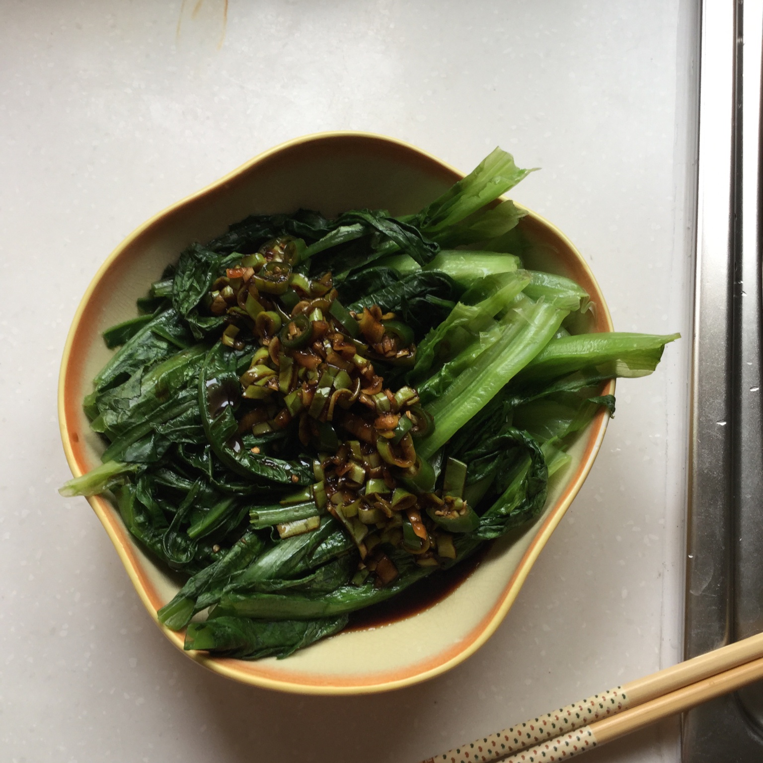 凉拌酸辣油麦菜