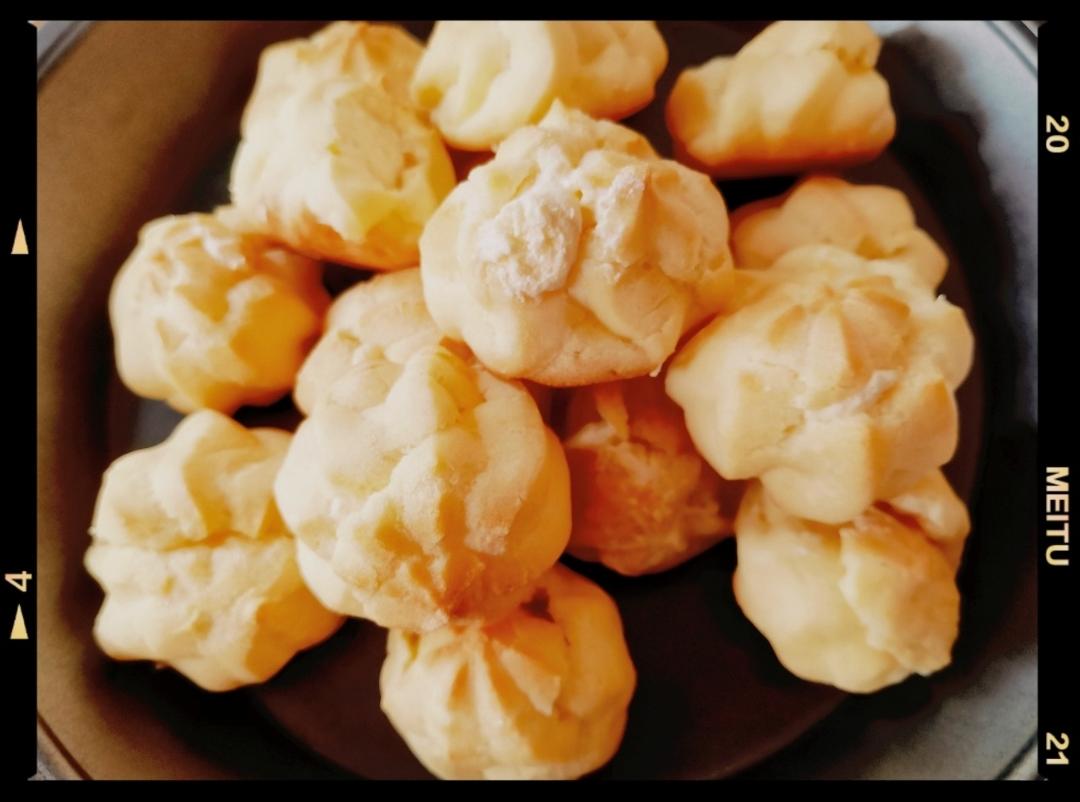 简单易成功的奶油小泡芙做法