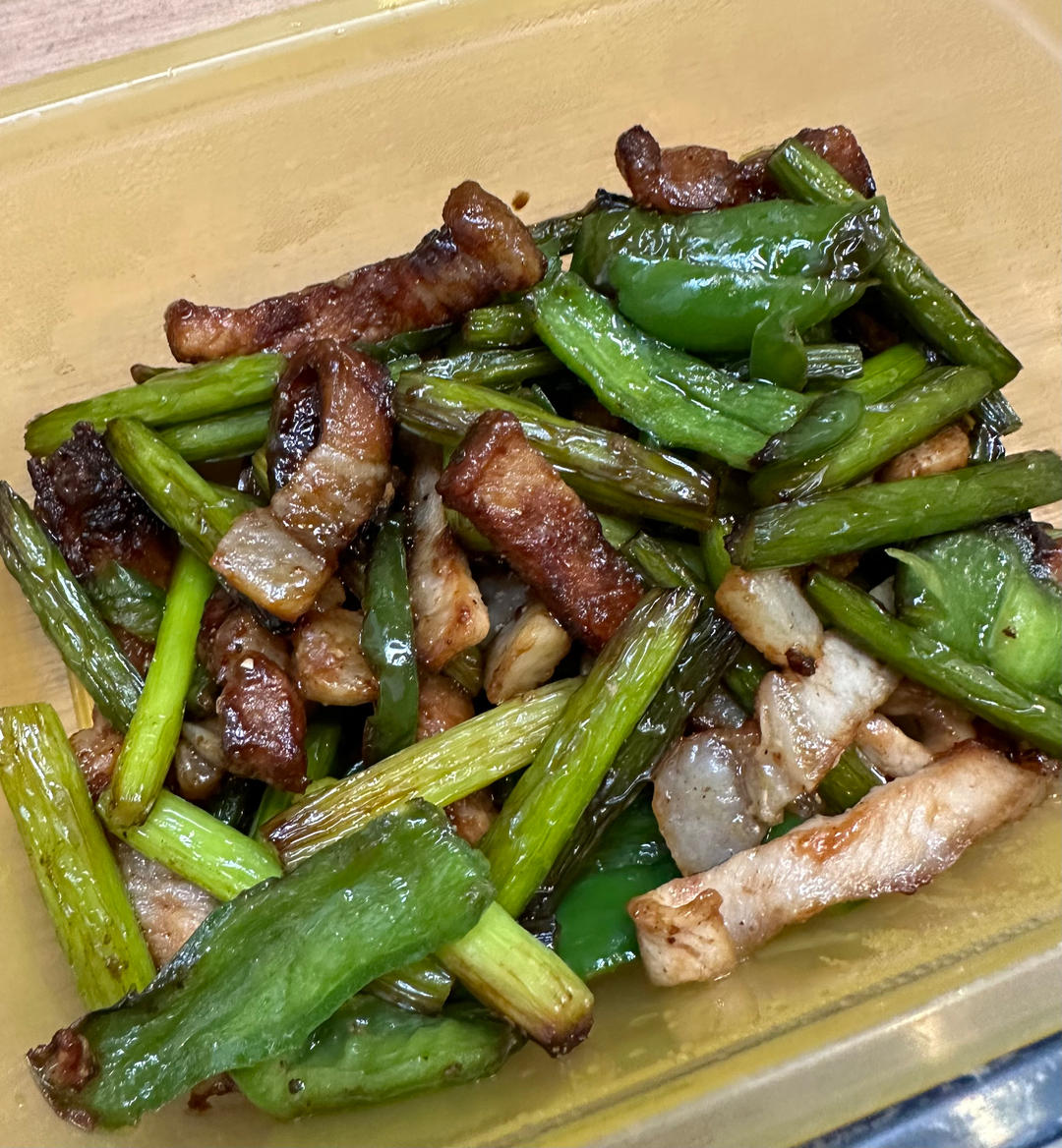 一人暮らしって何か食べよう