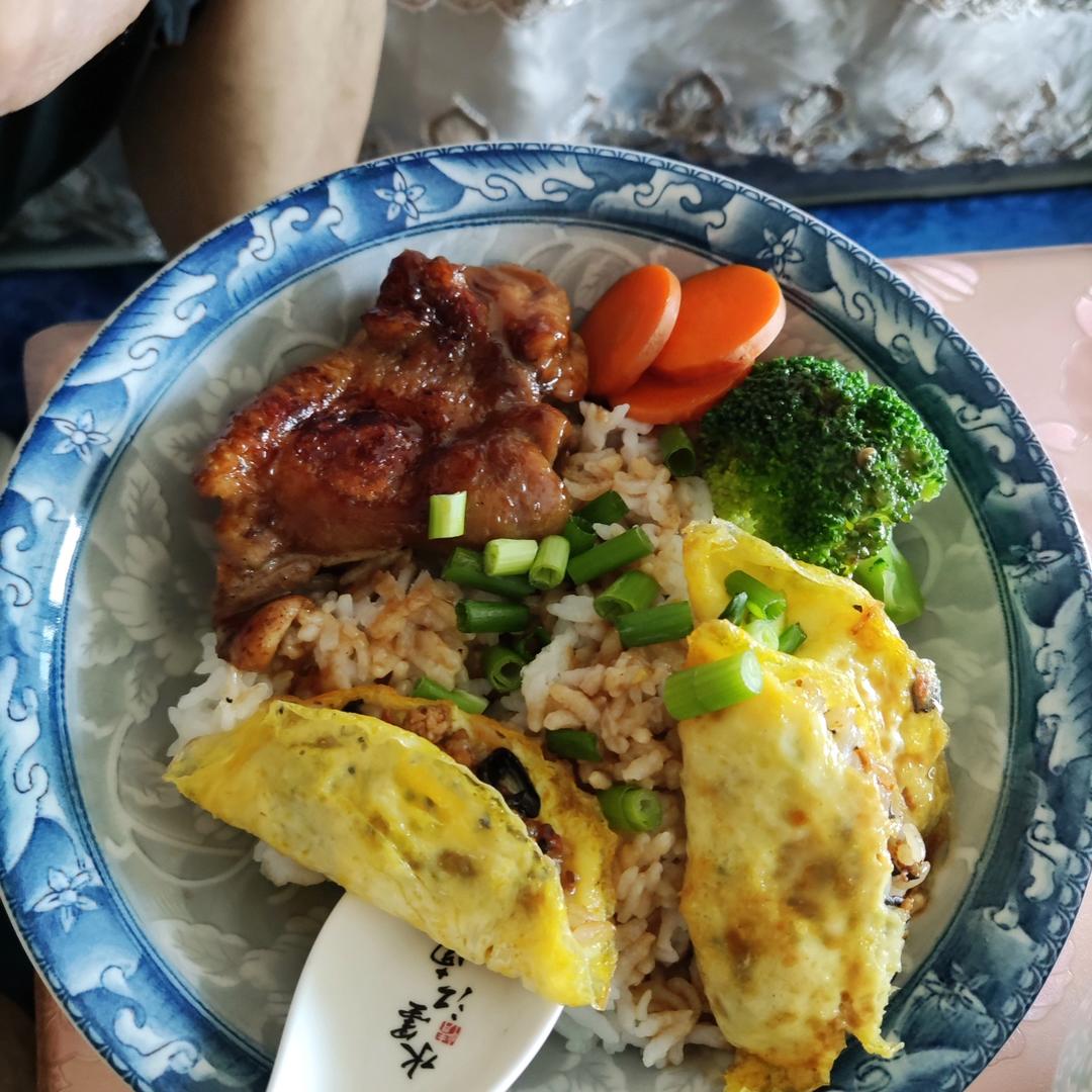 照烧鸡腿饭