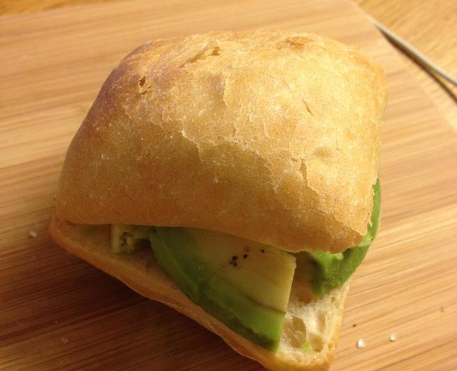 Avocado Sandwich 牛油果三明治的做法