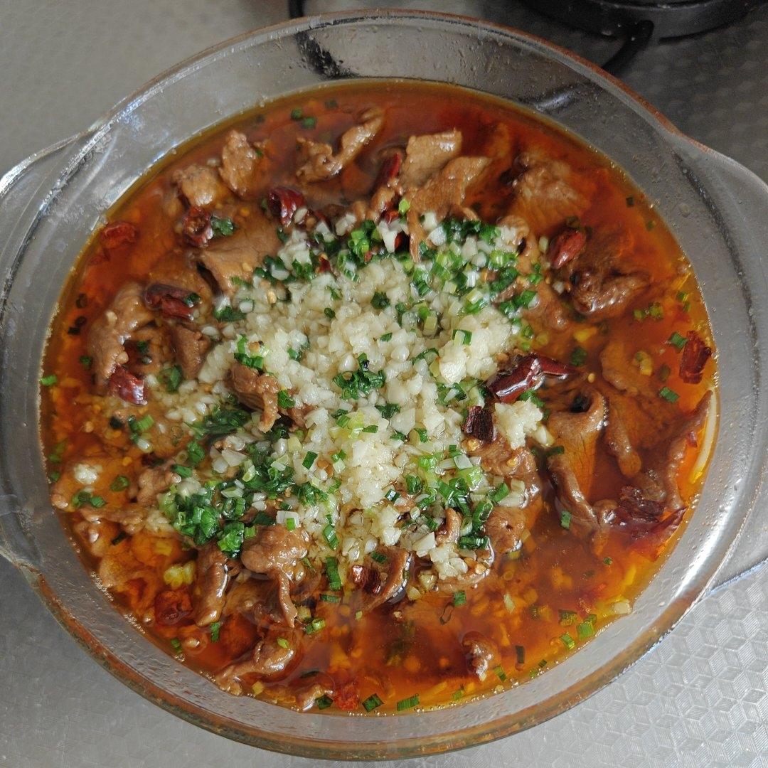 跟四川朋友学的水煮肉片 这也太香了！！