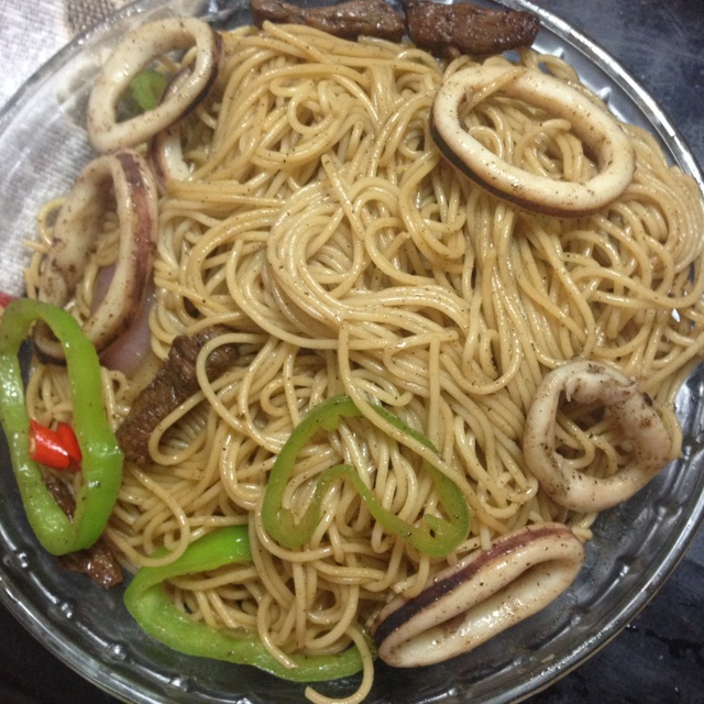 黑椒牛柳炒意面