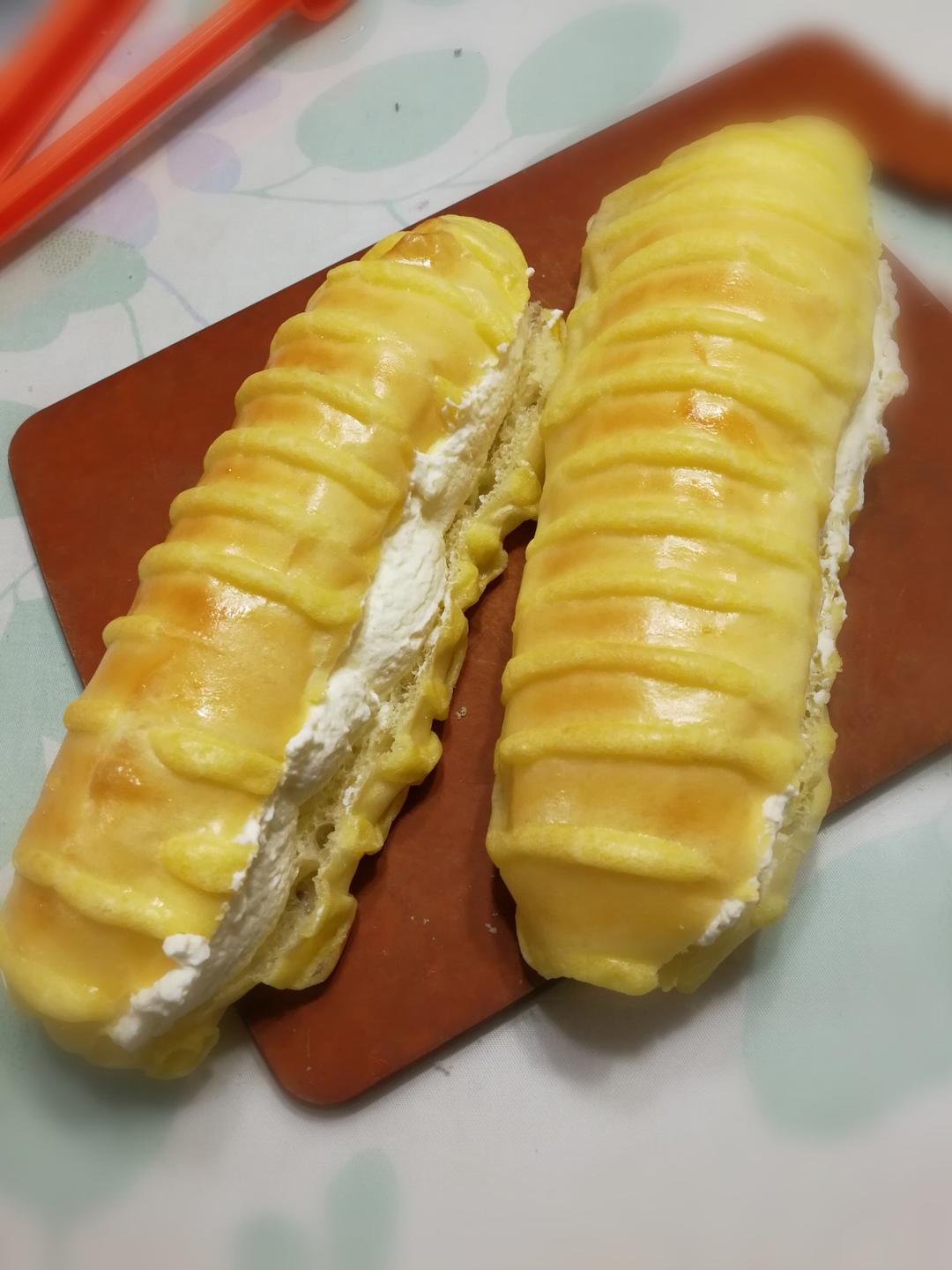 面包房里最受欢迎的毛毛虫面包
