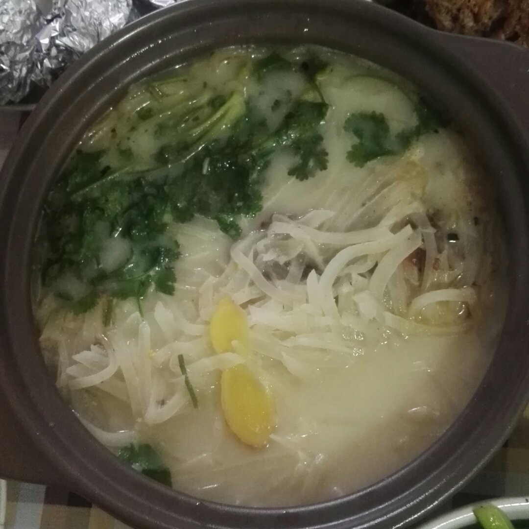 萝卜丝鲫鱼汤