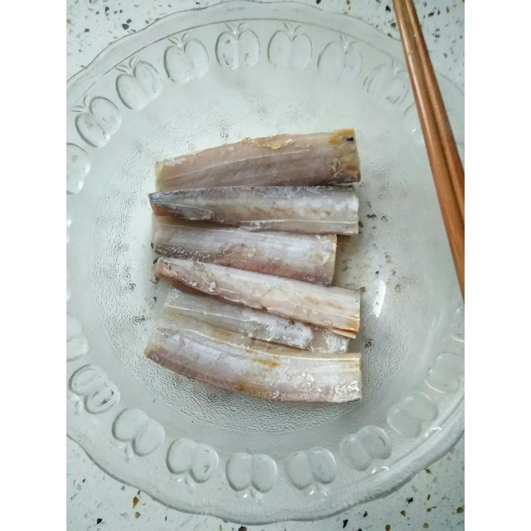 鸡蛋煎刀鱼