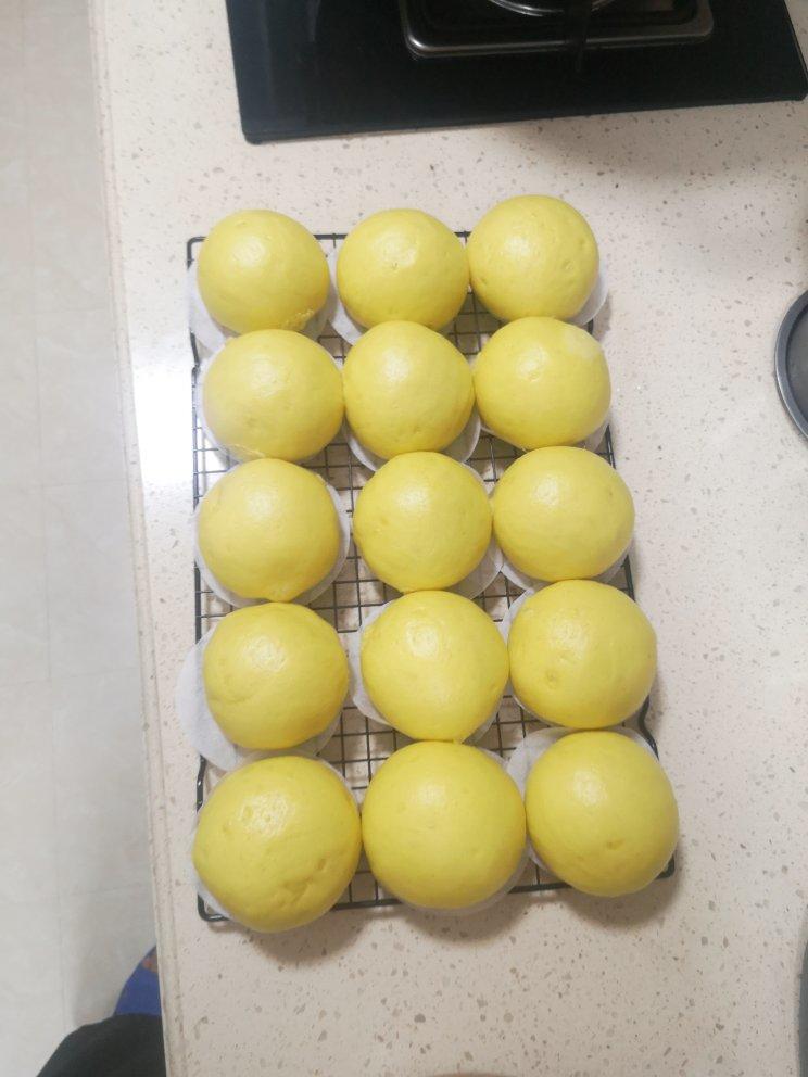 新手也可以--详解如何做出人见人爱、金黄的南瓜馒头