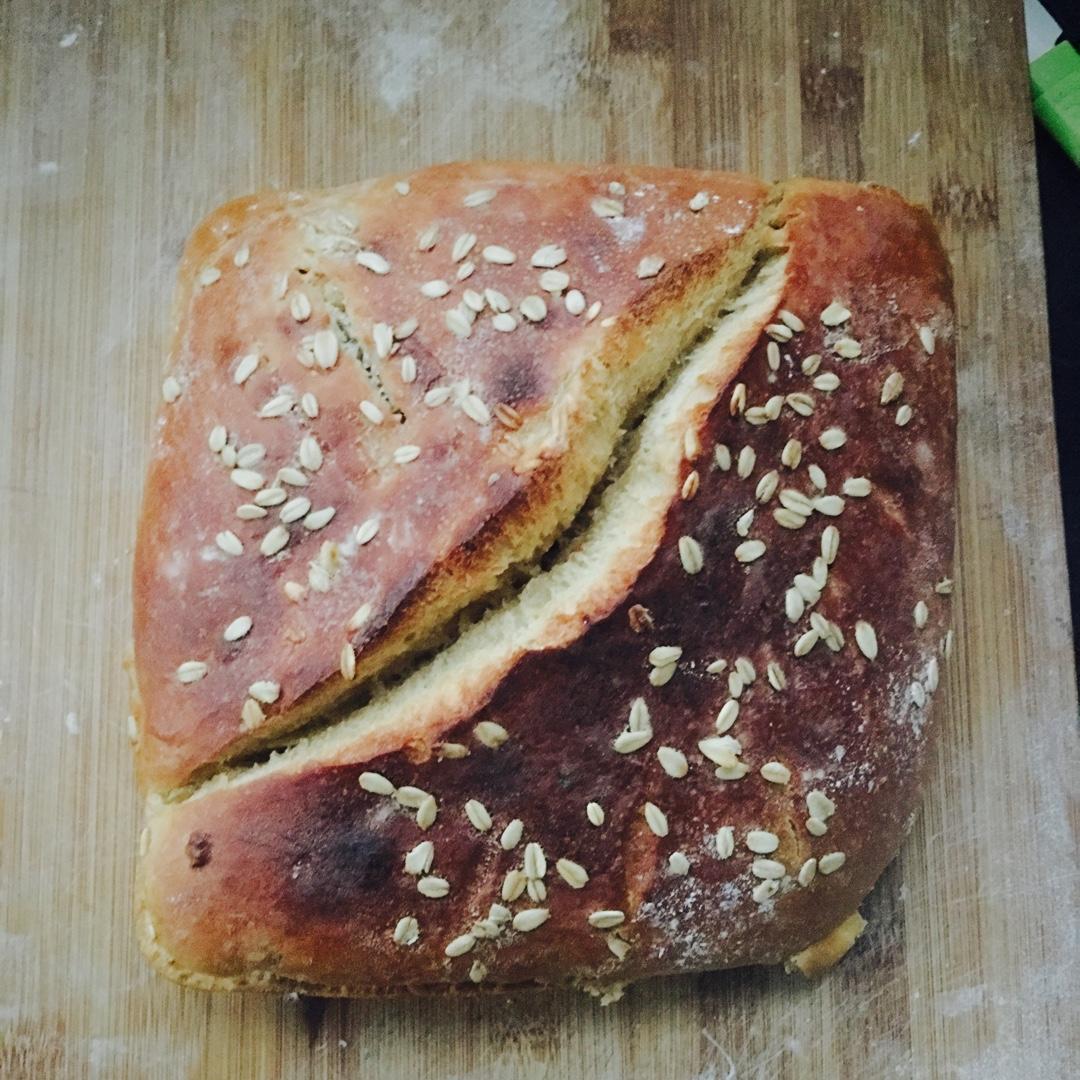 葡萄软欧（仿原麦山丘）Milk flavored bread filled with raisins and butter