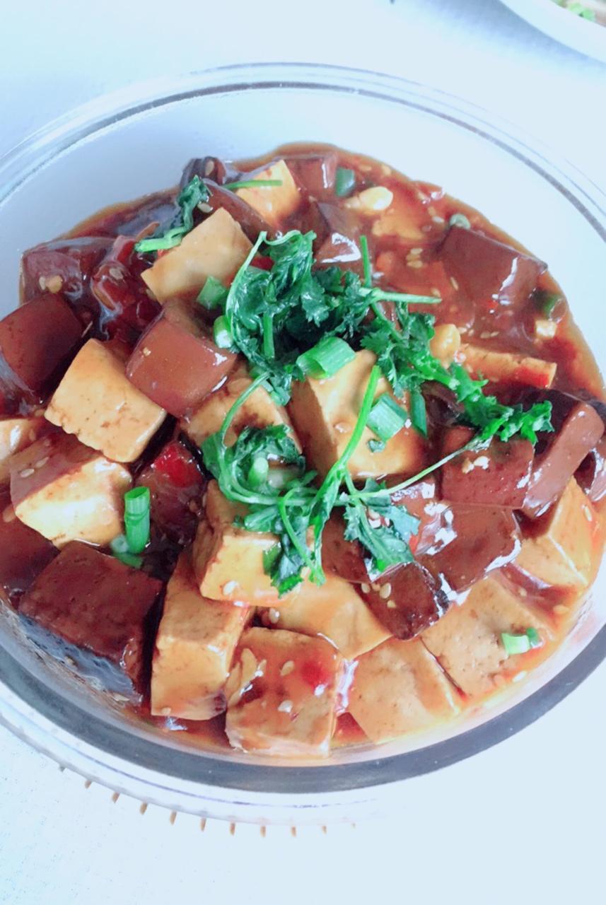 鸭血豆腐煲