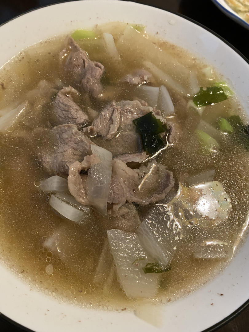 肥牛萝卜汤