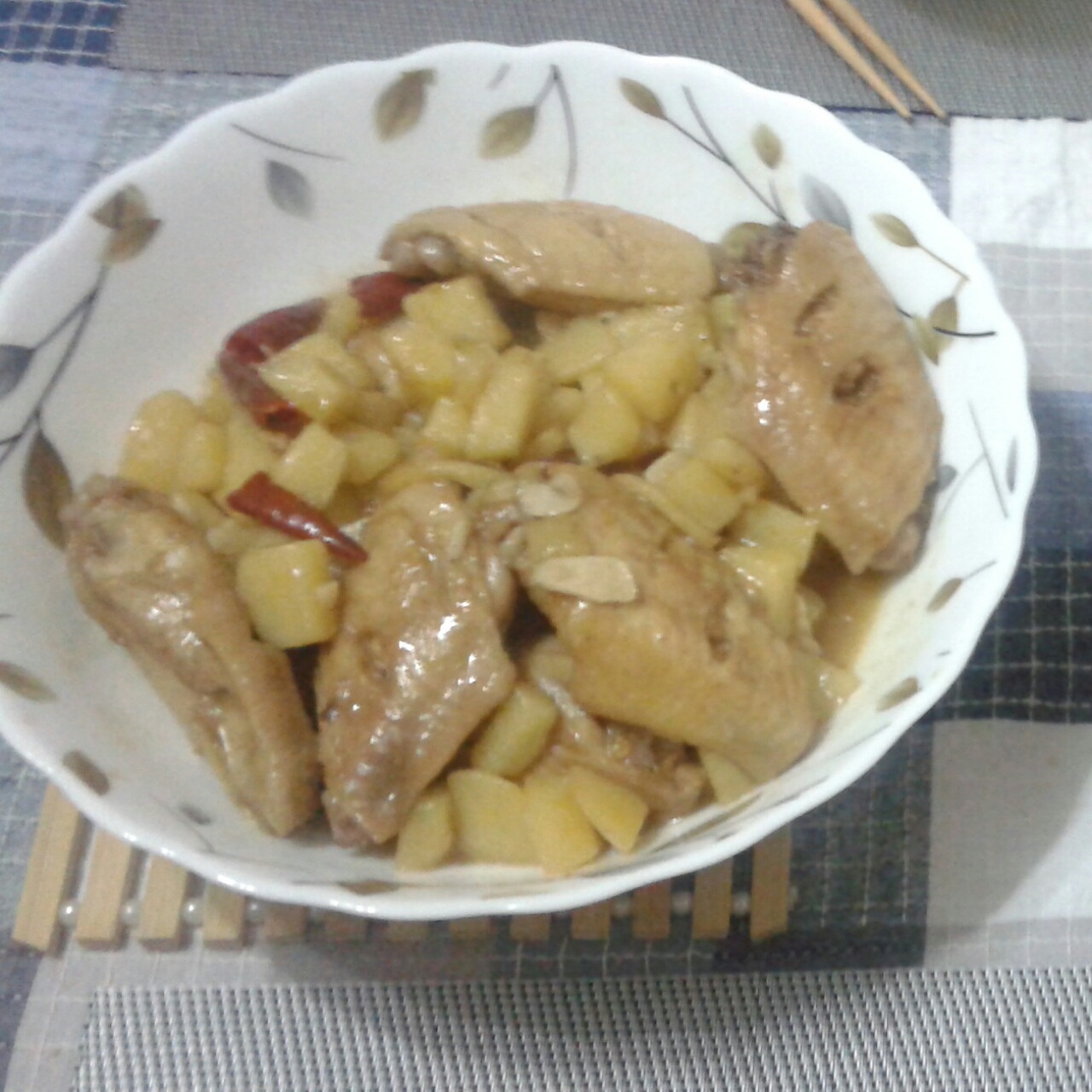 土豆炖鸡翅（快手零失败）