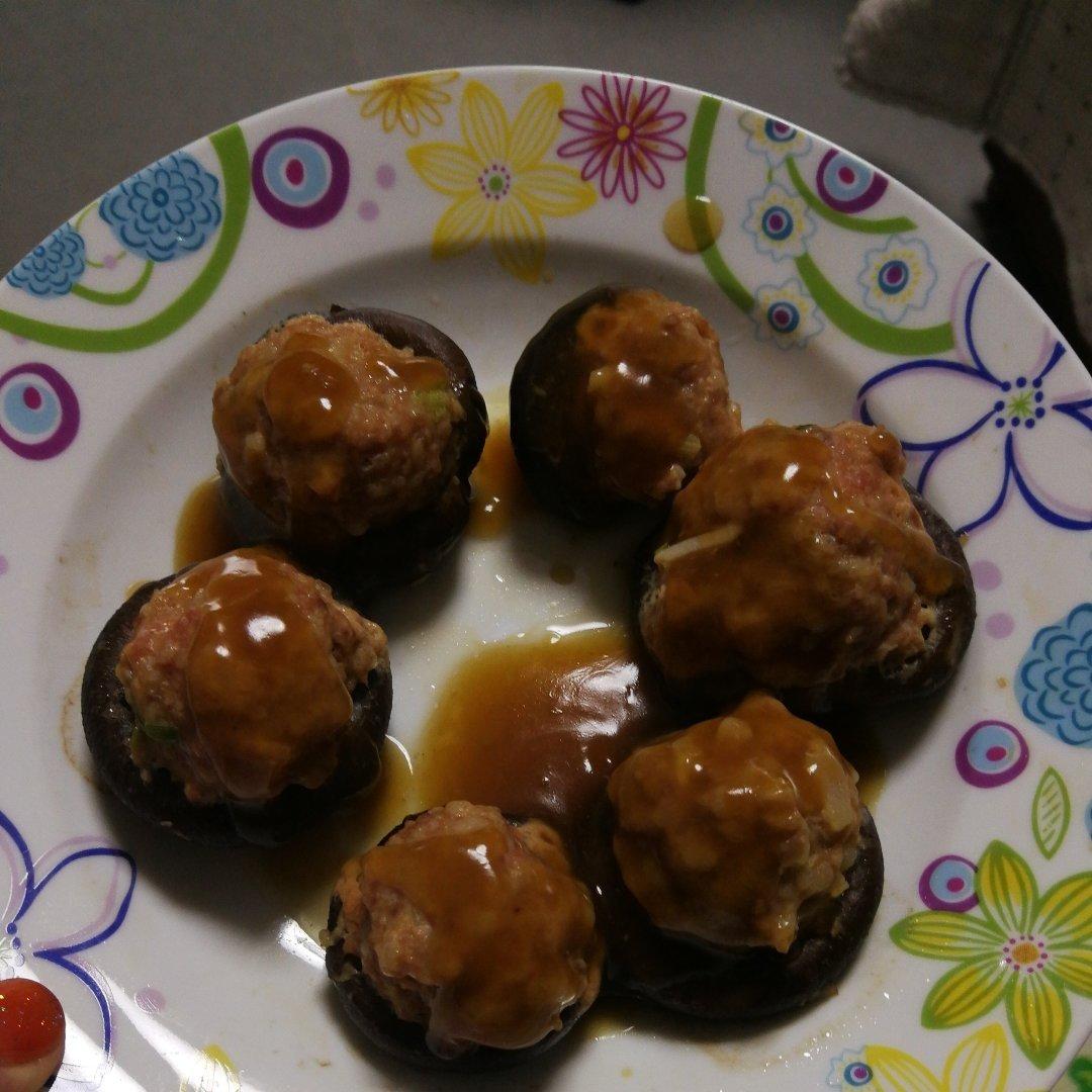 藕丁鲜肉酿香菇