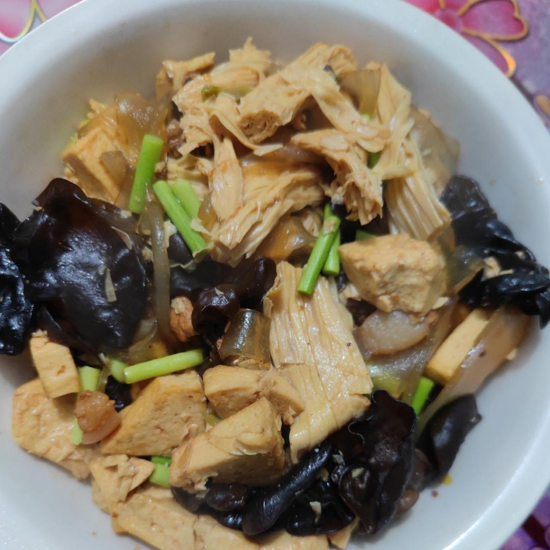 杂烩炒粉皮