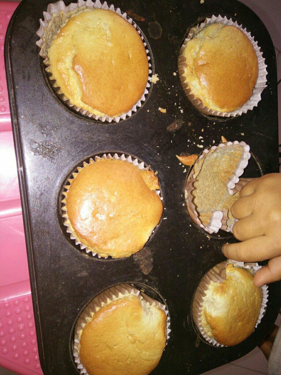 戚风杯子蛋糕^_^不开裂不回缩喔～