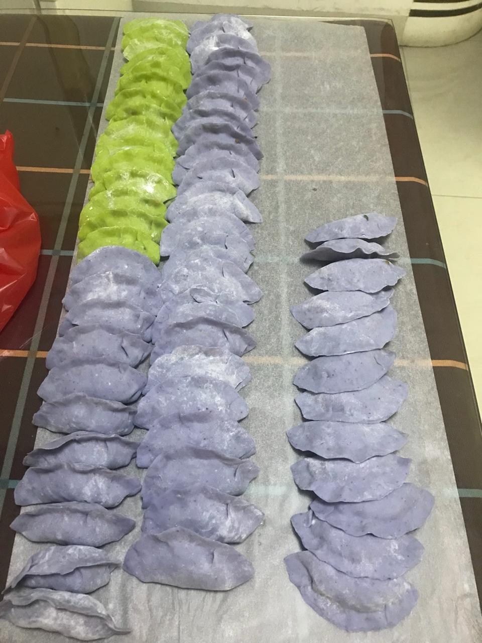彩色饺子（蔬菜汁）