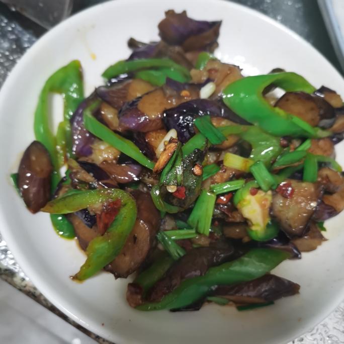 青椒炒茄子的做法