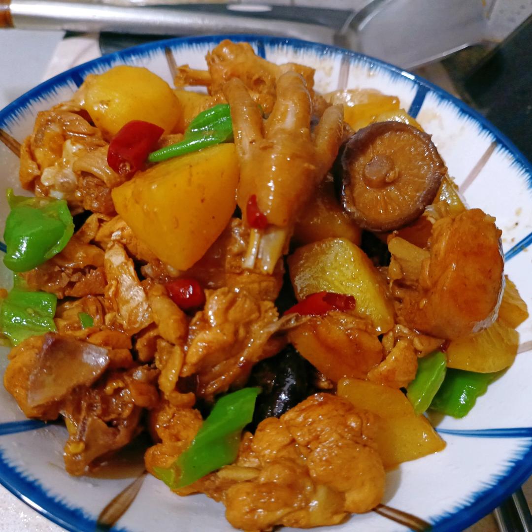 红烧鸡块炖土豆