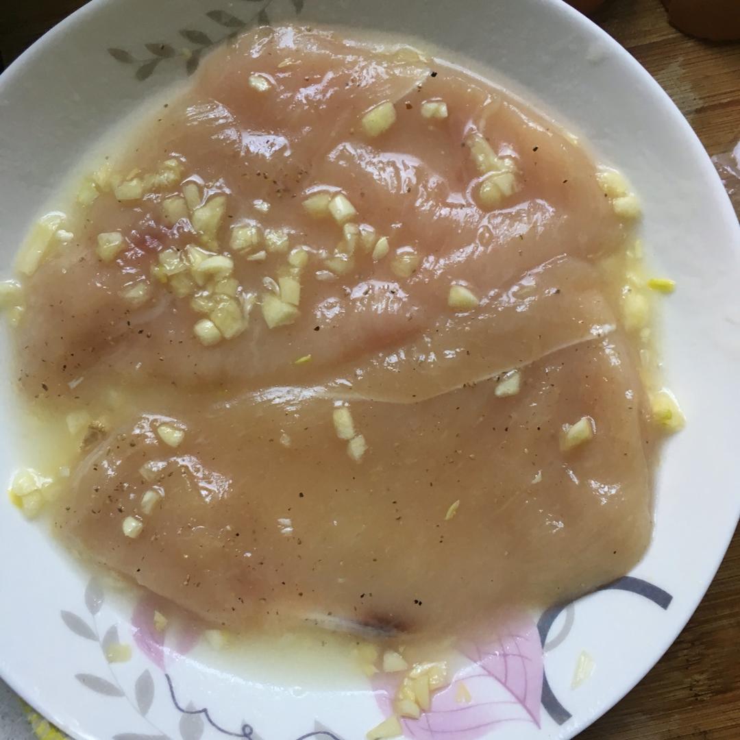 酷炫屌炸天好吃的煎鸡胸肉（香蒜蜂蜜煎鸡胸肉）
