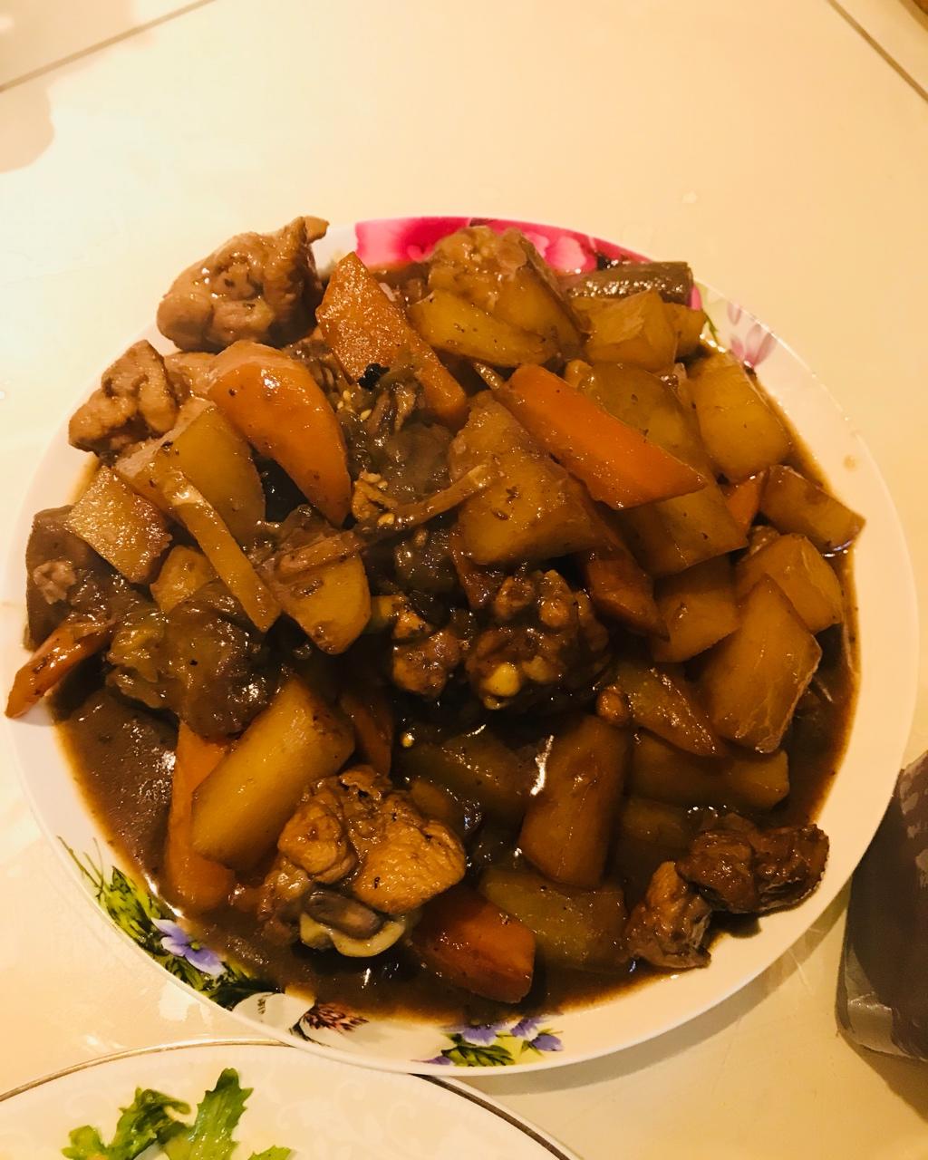 胡萝卜土豆烧鸡翅