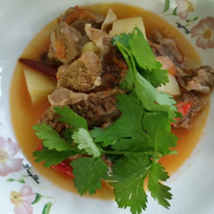 西红柿牛腩土豆