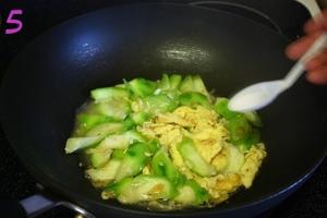 翡翠虾米蛋的做法 步骤5