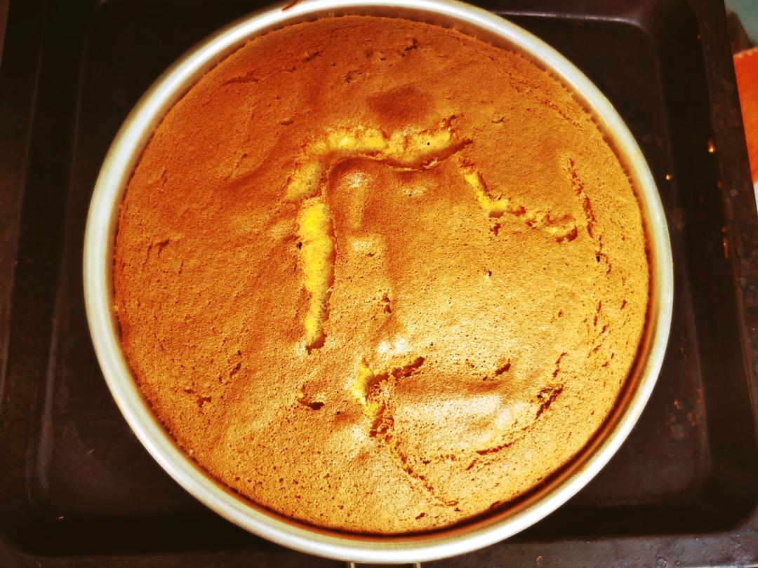 8寸蔓越莓戚风蛋糕