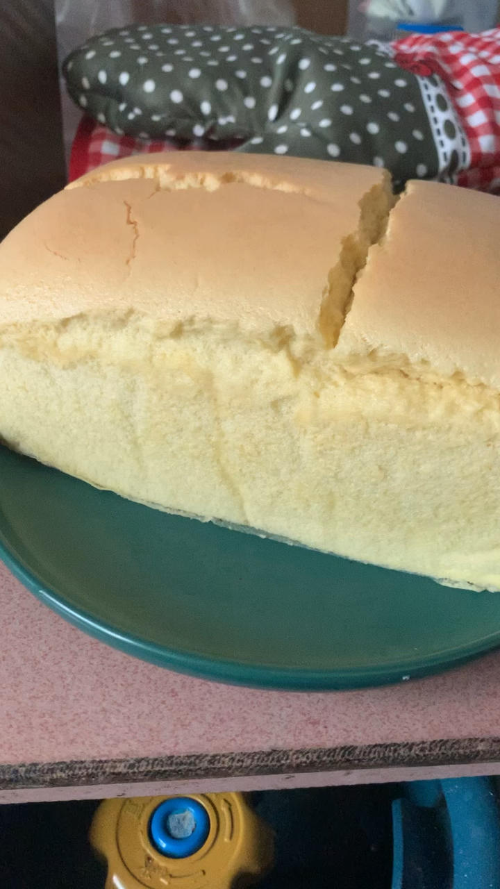 堪比柯基屁股
爆浆芝士🧀古早蛋糕