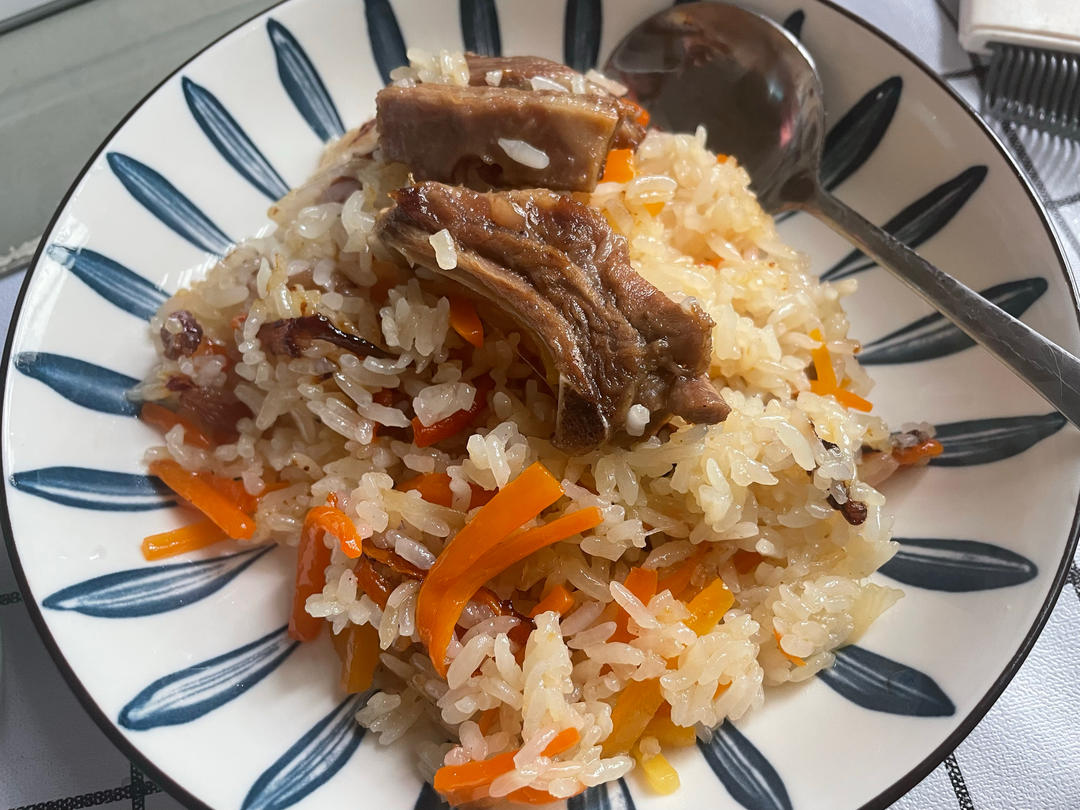 新疆羊排抓饭（出锅后米粒分明的秘密）