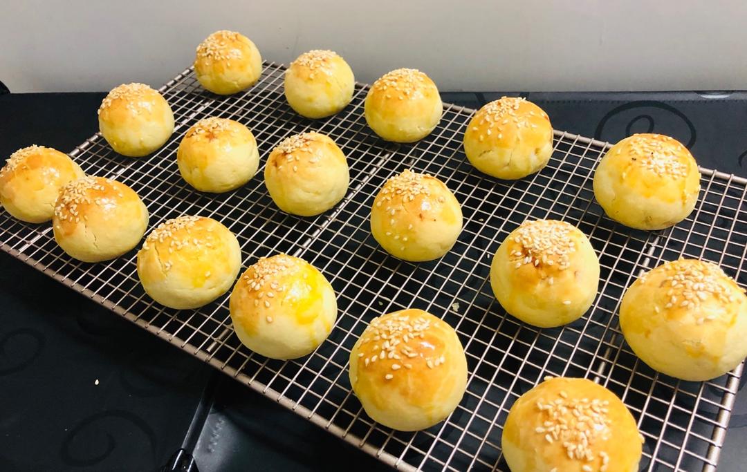 《Tinrry+》菠萝蛋黄酥（超快手、免揉、不用开酥）