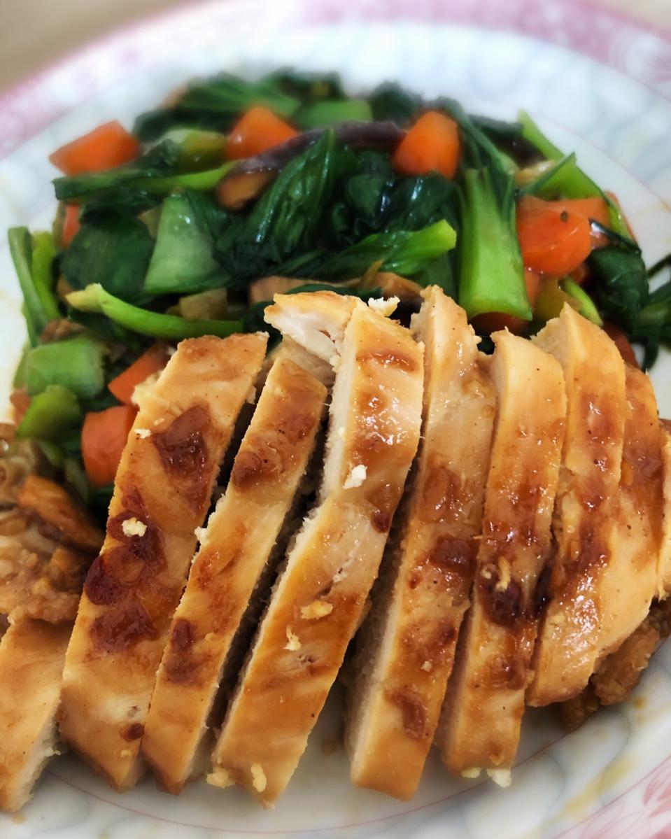 【嫩煎鸡胸肉】