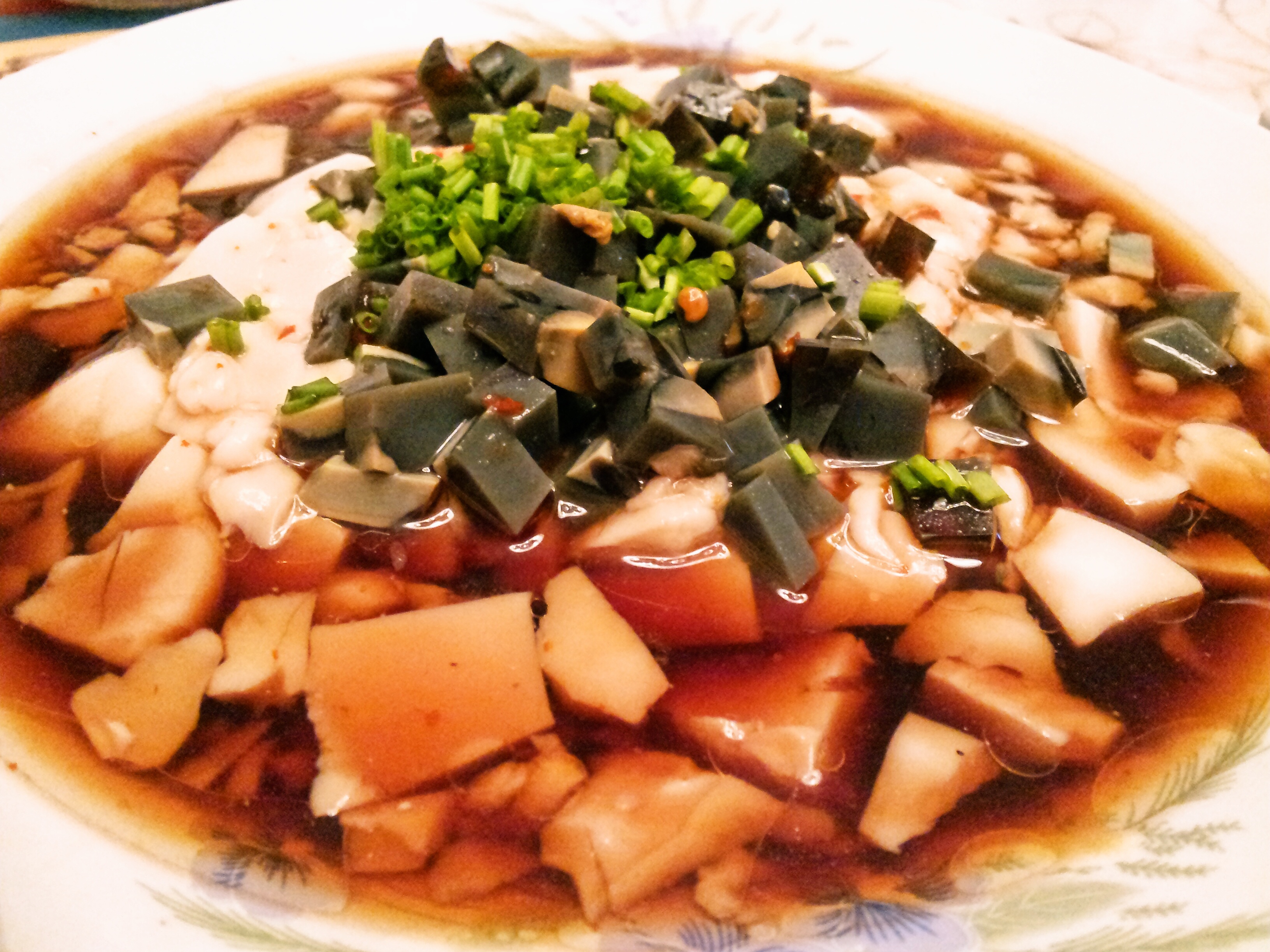 凉拌皮蛋豆腐