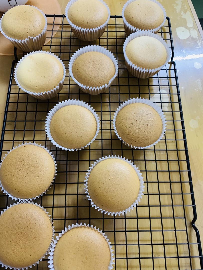 炼乳纸杯蛋糕