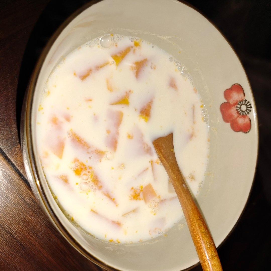 丰胸，下奶甜汤~木瓜炖牛奶