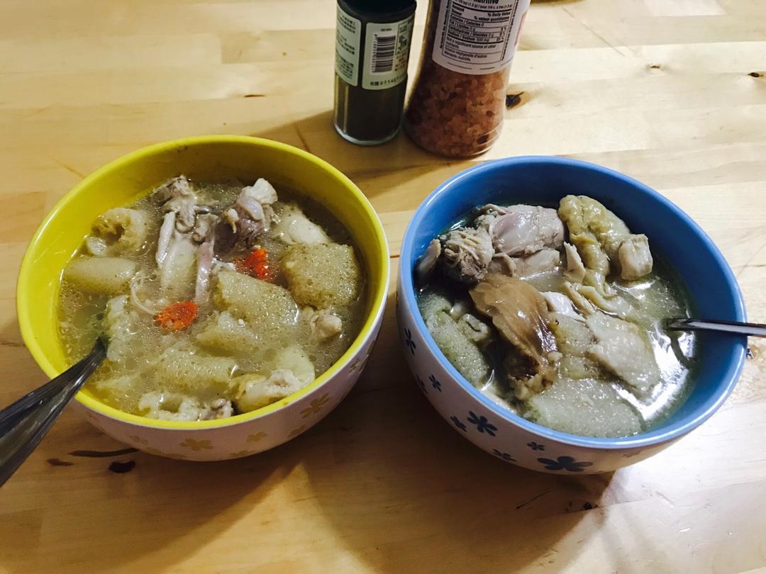 竹荪鸡汤