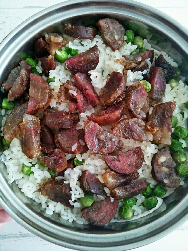 kangta丽丽姐做的香肠蒸糯米饭