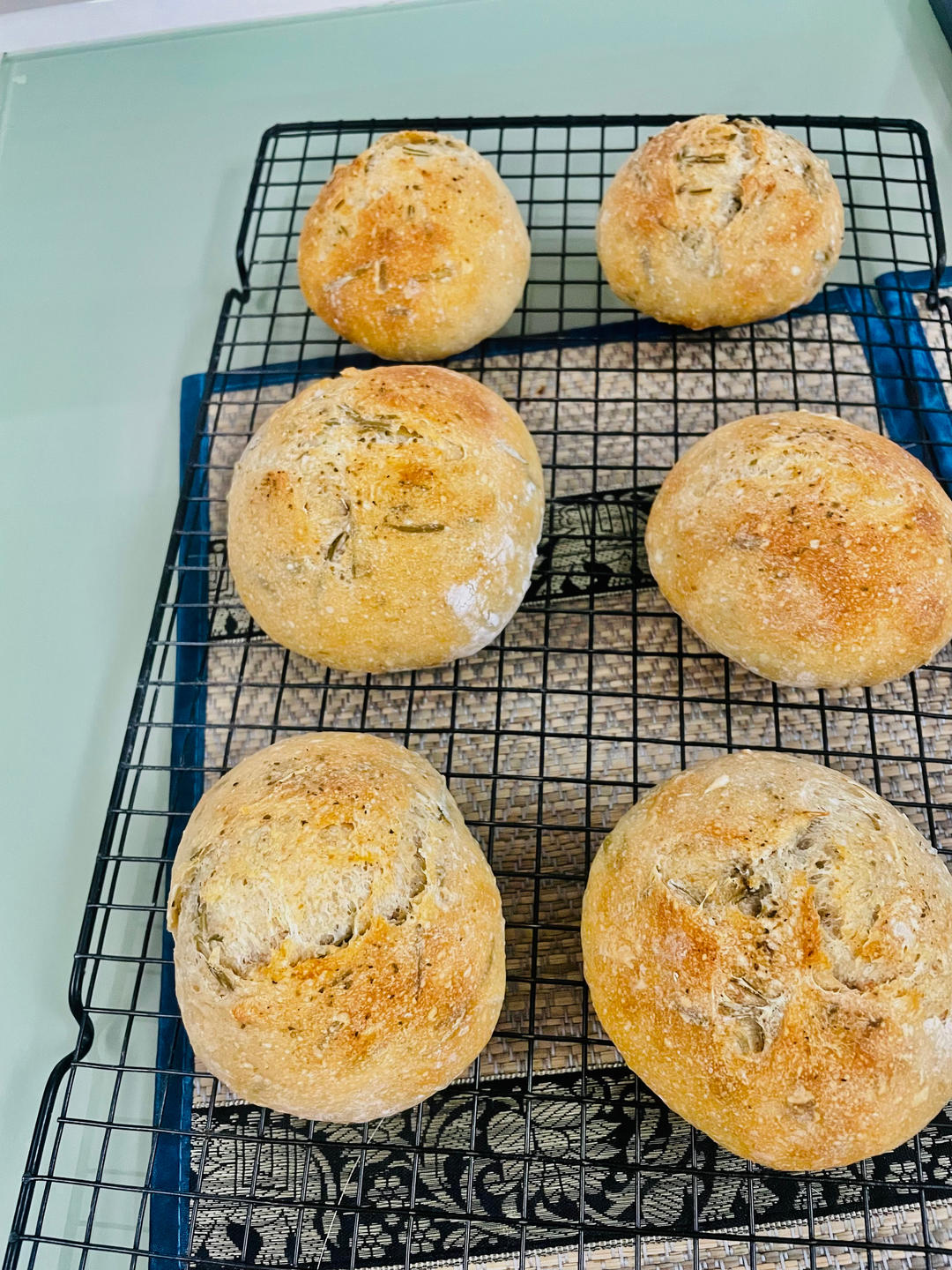 迷迭香黑胡椒圆面包