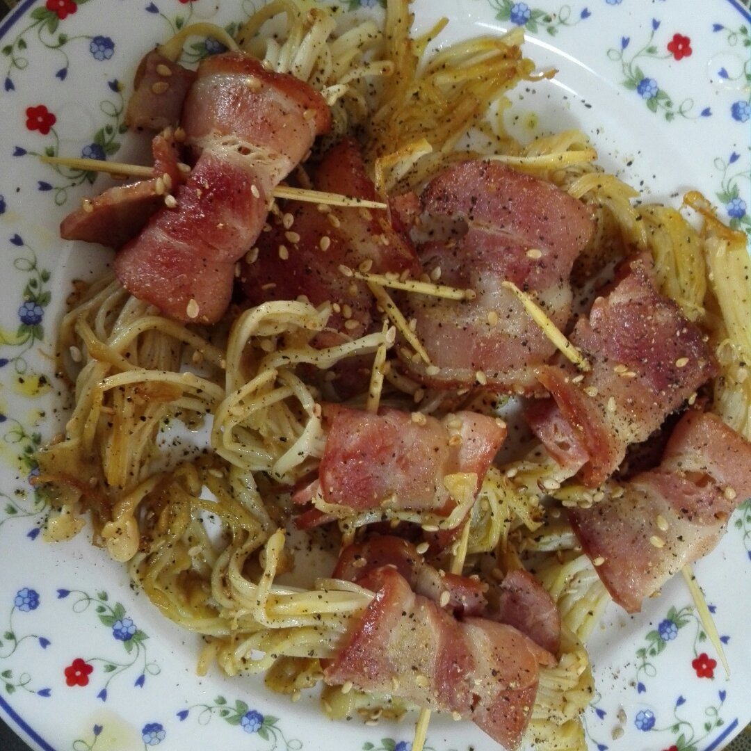 香煎培根金针菇卷