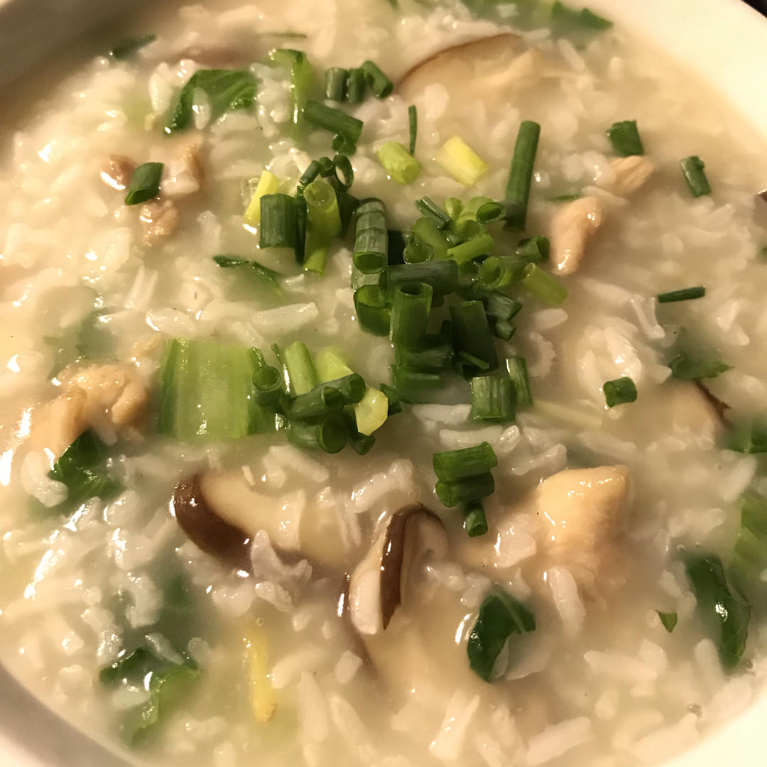 妈妈👩教我做的皮蛋瘦肉粥🥣简单快捷美味😋
