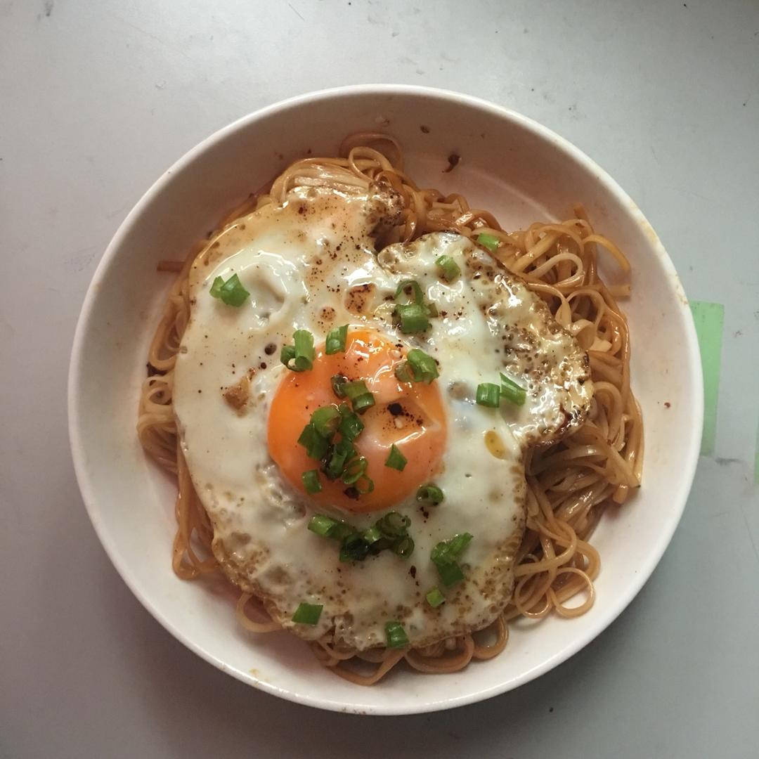 葱油拌面Spring Onion Noodles