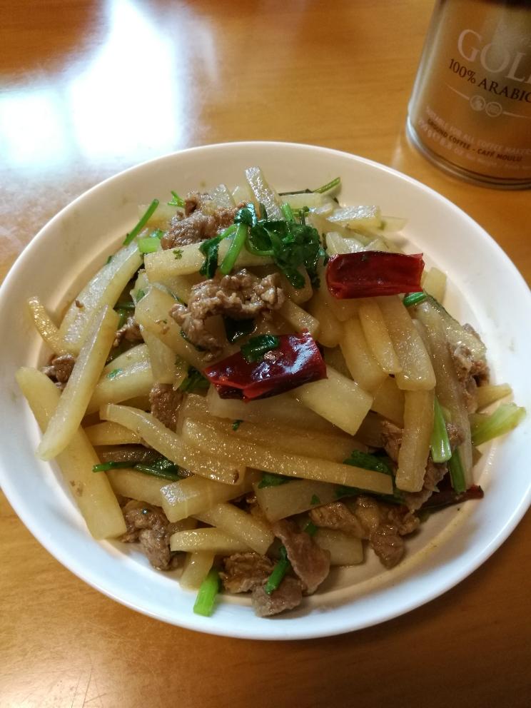 好吃易做香喷喷的白萝卜焖牛肉的做法