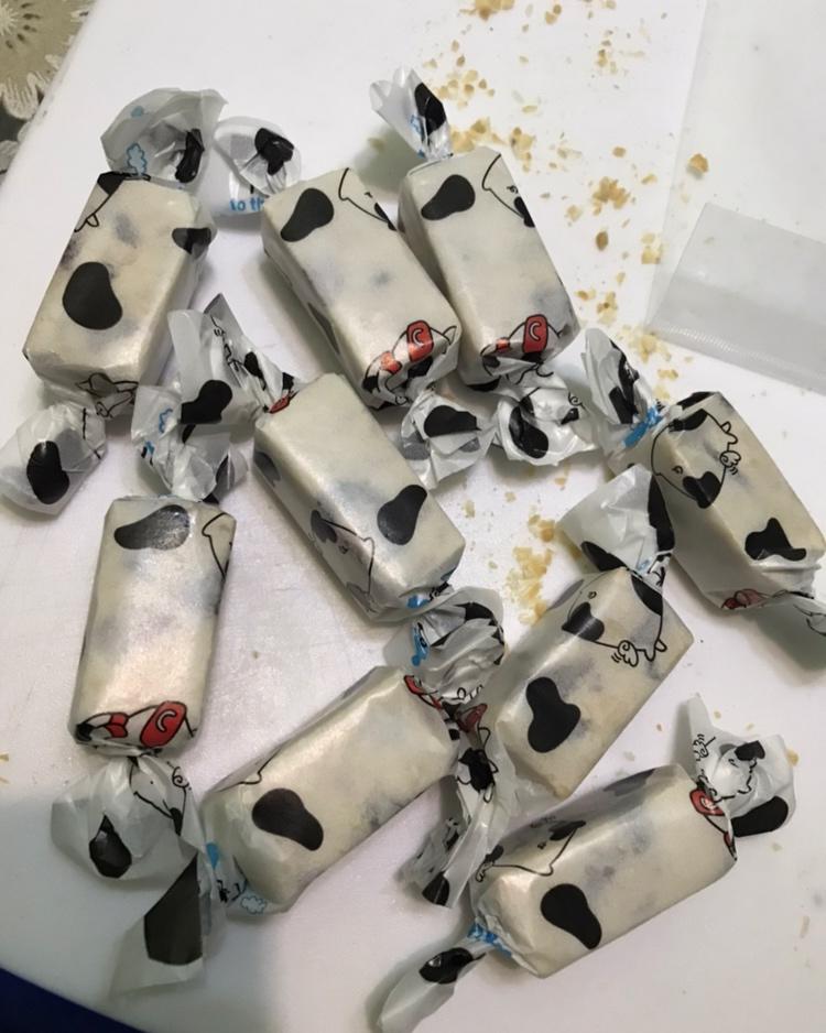 花生牛轧糖——（蔓越莓&黑芝麻口味）