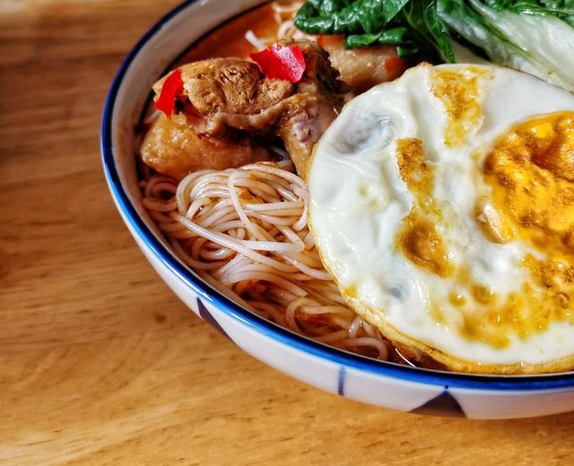 年三十吃不完的肉还可以煮米线啊的做法