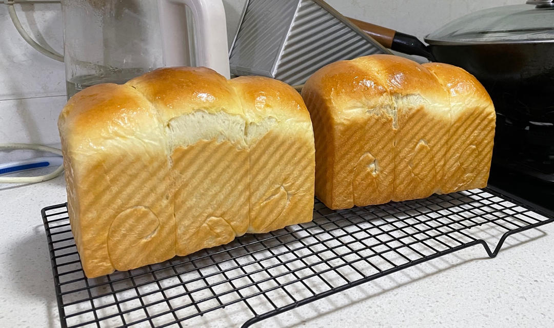 奶香纯粹的重料淡奶油吐司