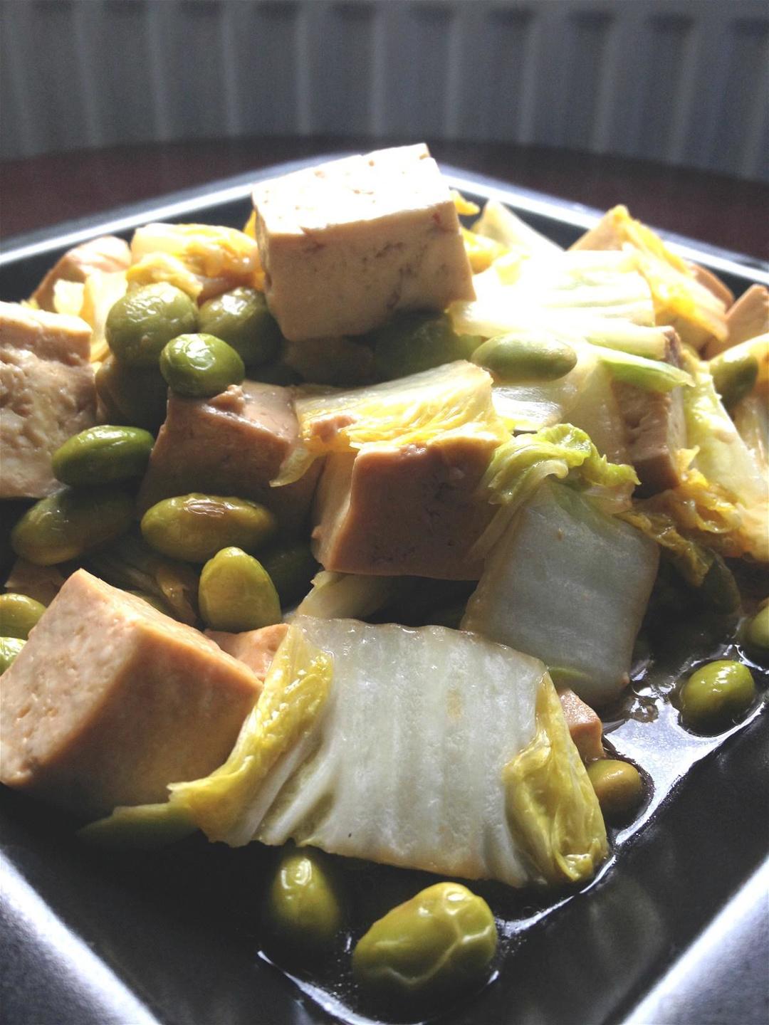 白菜毛豆烧豆腐的做法