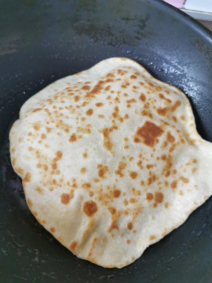 圆鼓鼓的鸡蛋灌饼