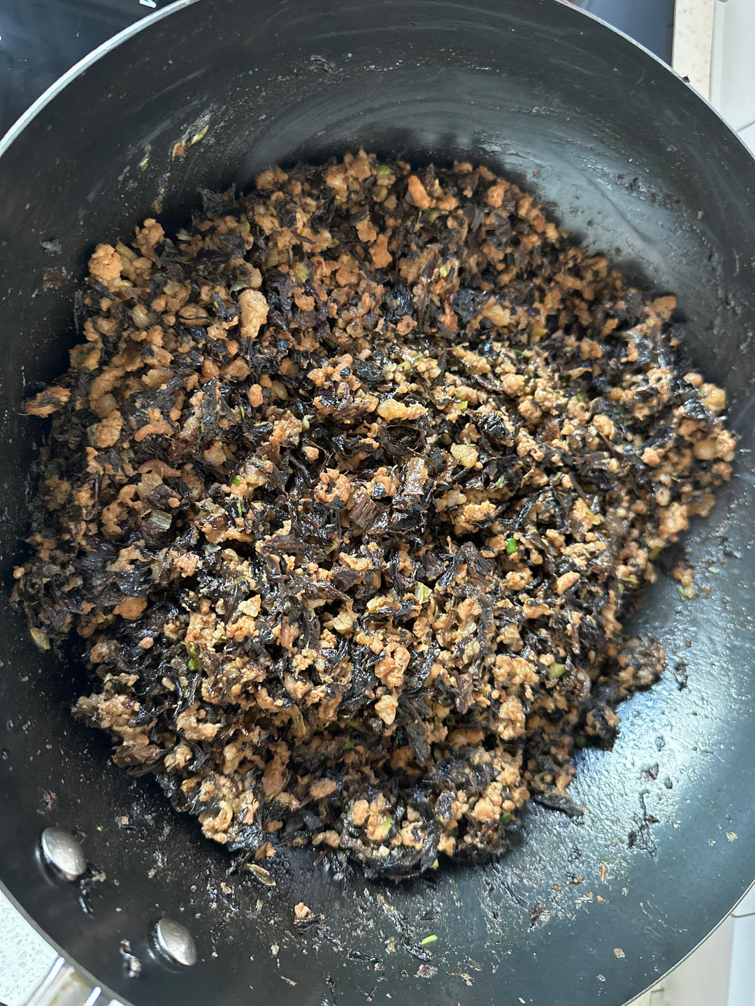 超级开胃的梅干菜肉包