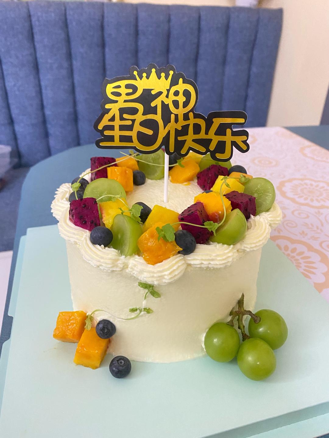 传统老公爱吃的六寸红豆芒果戚风淡奶油水果蛋糕